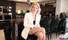 Georgia Brown - Wank It Now