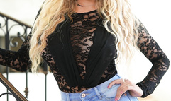 Caitlin Bell - Love Her Boobs